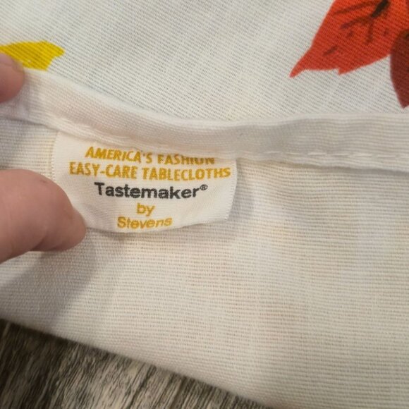 Vintage Christmas Tablecloth Poinsettia scroll Border Table Linen Retro1950s - Picture 7 of 10